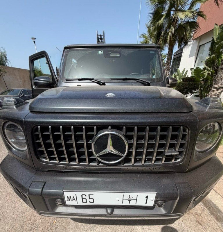 Pose d’une plaque unifiée MA à l’avant d’un 4x4
